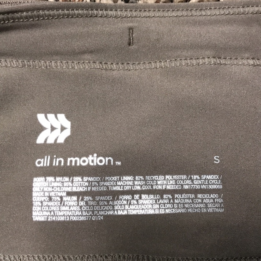 All In Motion Effortless Support High Rise Sleek Pocket Bike Shorts | NWT - Picture 8 of 9